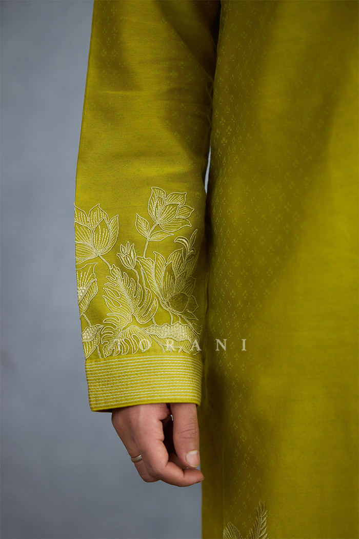 Khas Aayez Kurta Set