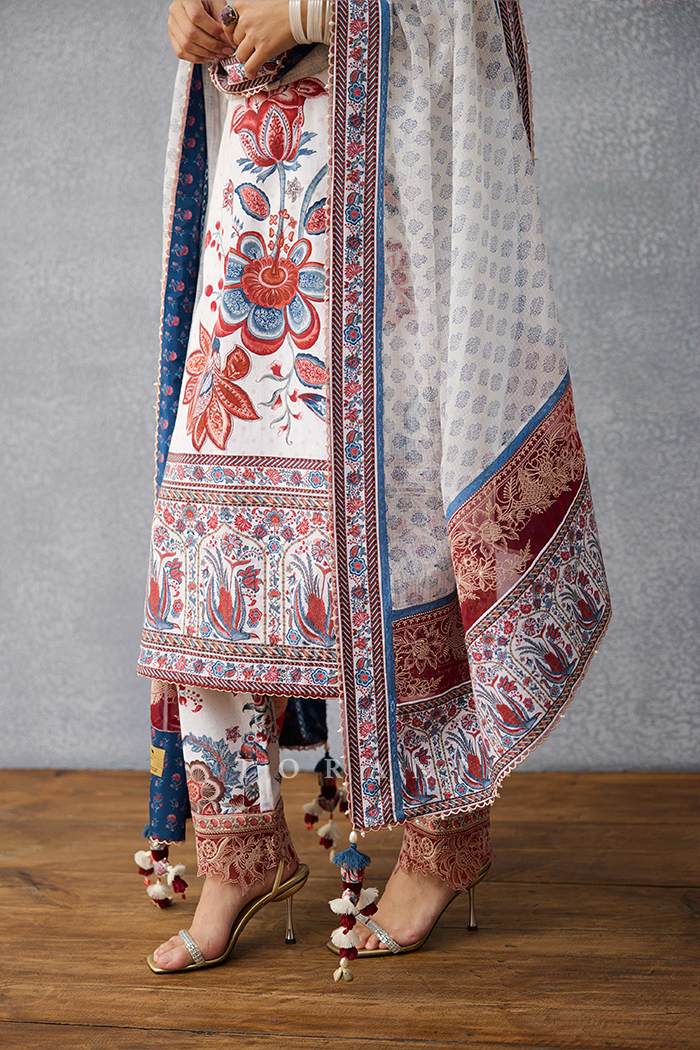 Coromandel Anvita Kurta Set