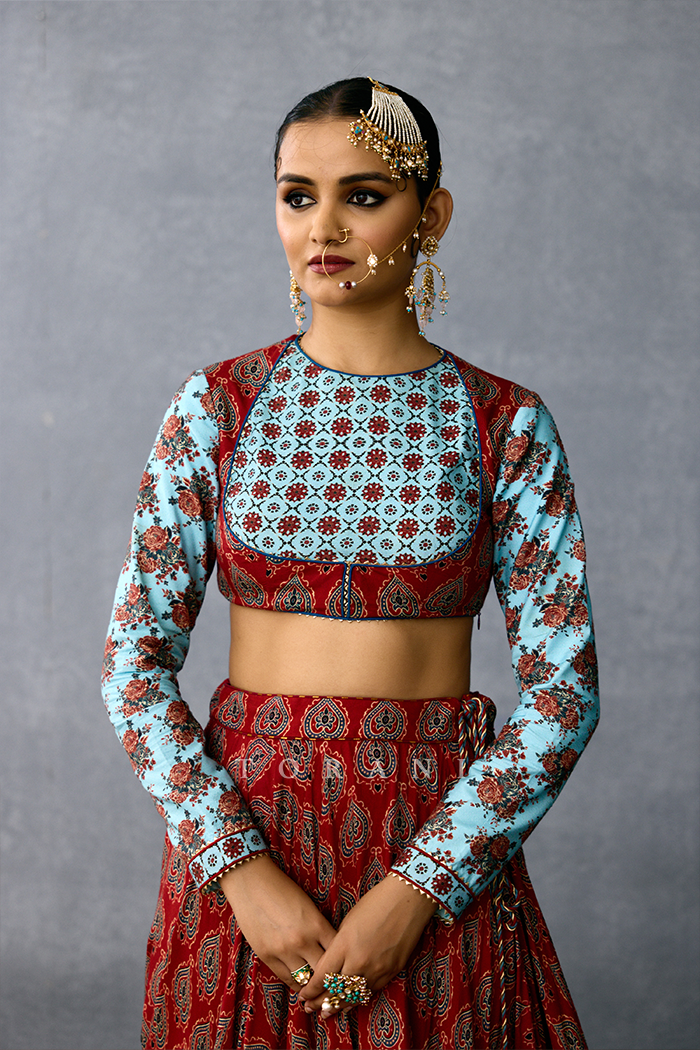 Neer-Kashish Saroja Vimalangi Lehenga Set