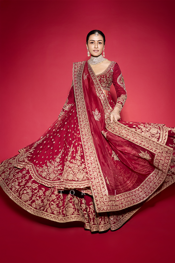 Namrata Shirodkar In Our Shamse Raazi Anarkali Set