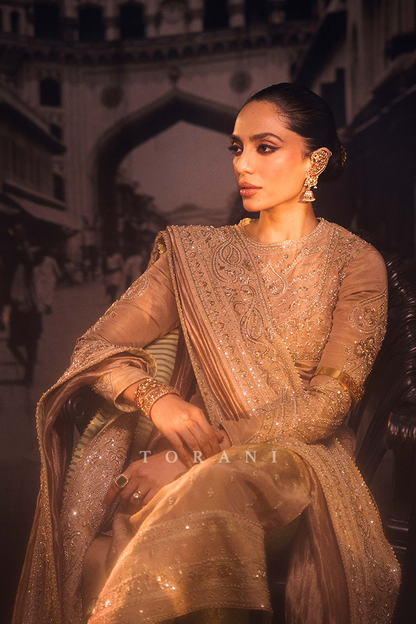 Sobhita Dhulipala in our Talai Jahaanaara Khada Dupatta &amp; Kurta Set