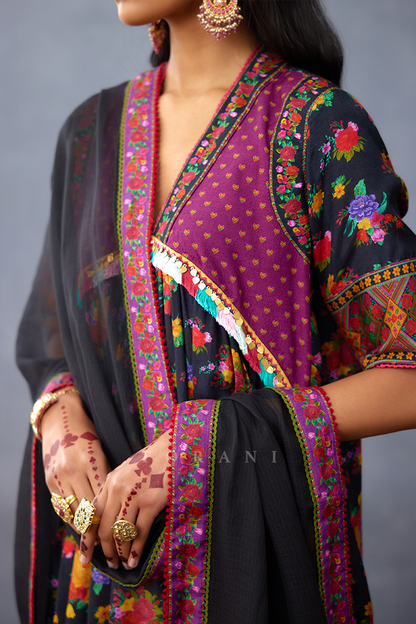 Dil Shaad Aafiya Odhni