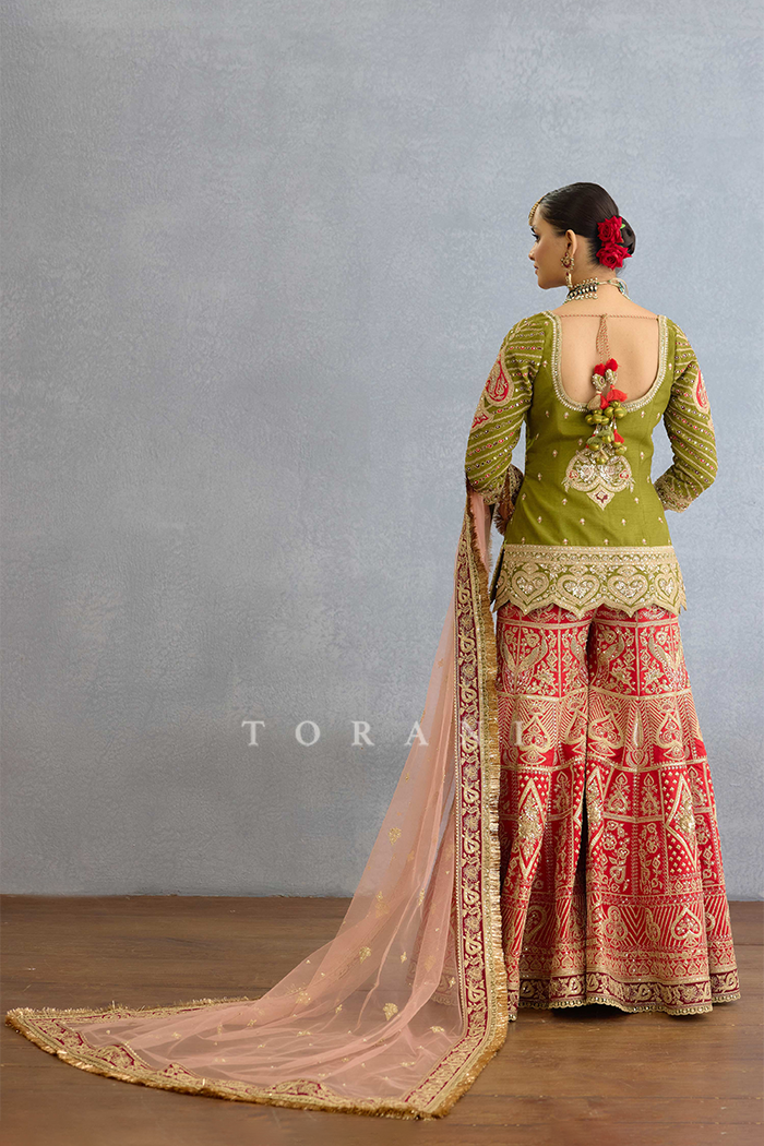 Kusumika Manmayi Gharara Set