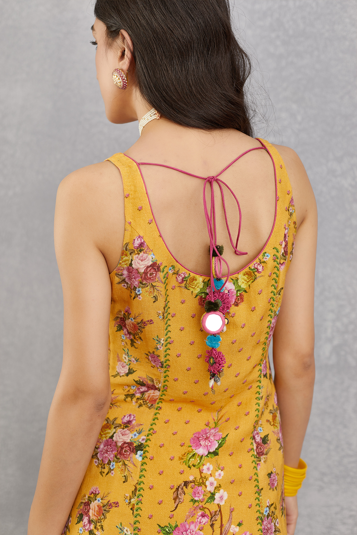 Sunehra Shabnam Odhni