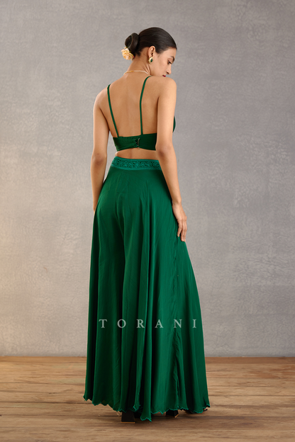 Sabz Daavya Cape Set