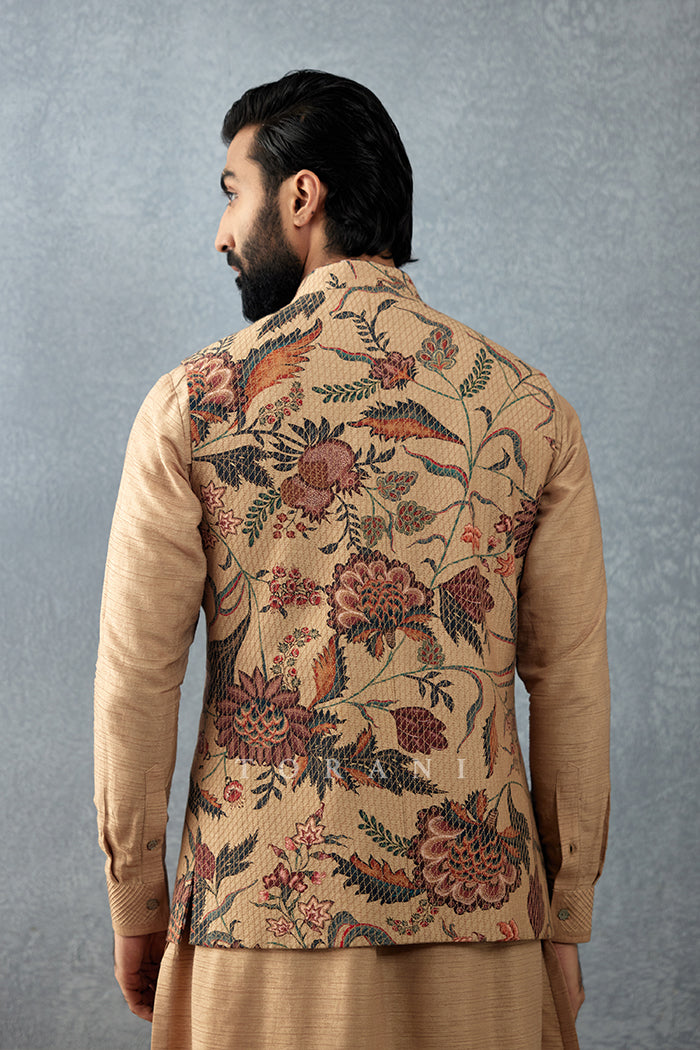 Chandan Onir Bandi Set