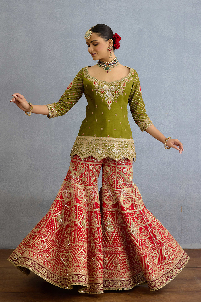 Kusumika Manmayi Gharara Set