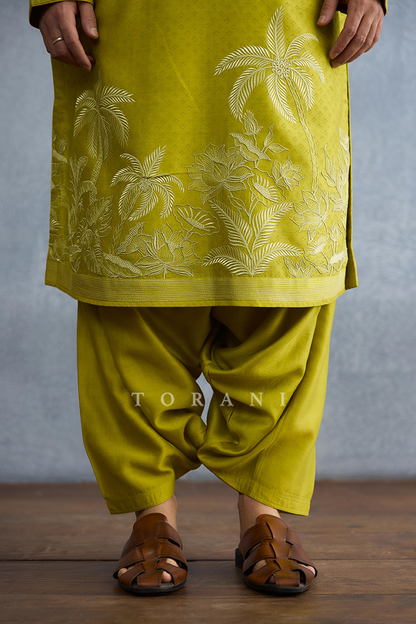Khas Aayez Kurta Set