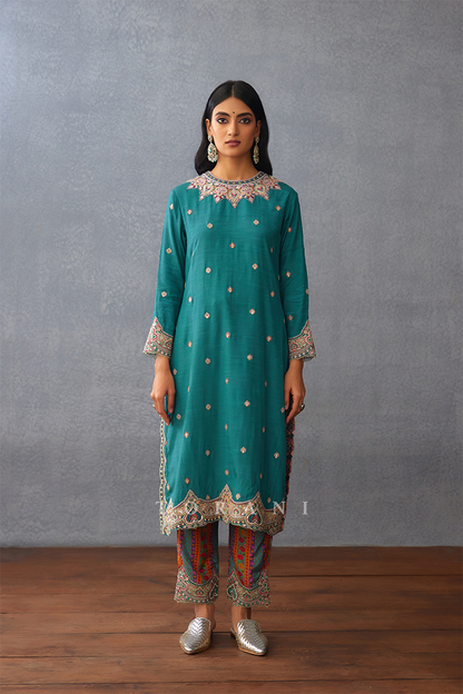 Dil Nawaz Urvi Kurta Set