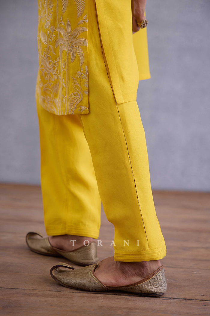 Kasmai Bhaanu Kurta Set