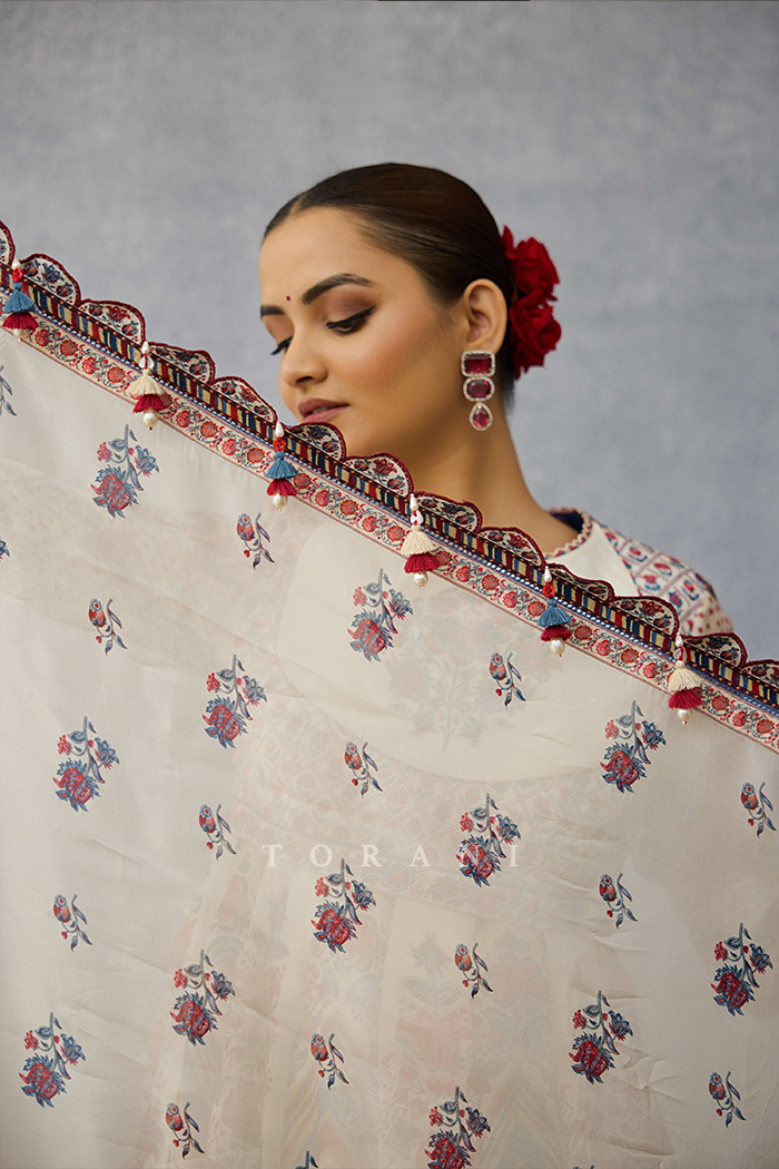 Coromandel Naynaa Anarkali Set