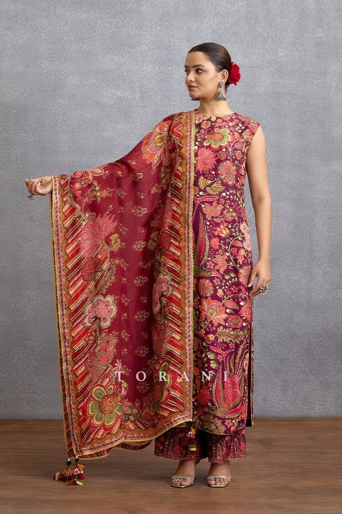 Laalima Tanuja Odhni