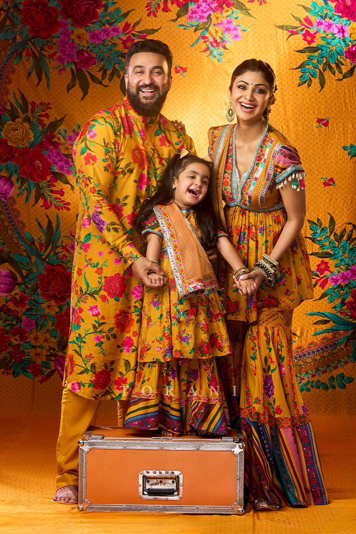 Kundra Family our Dil Seher Custom Set