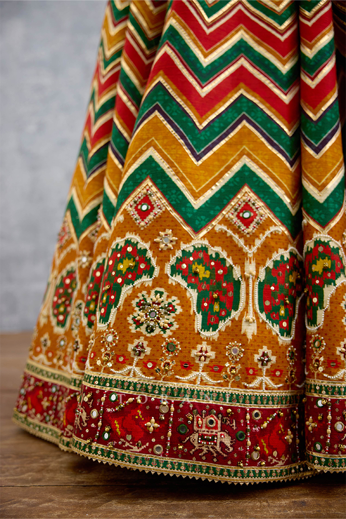 Chitrita Khanak Lehenga Set