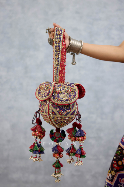 Niladri Mauri Iqra Potli
