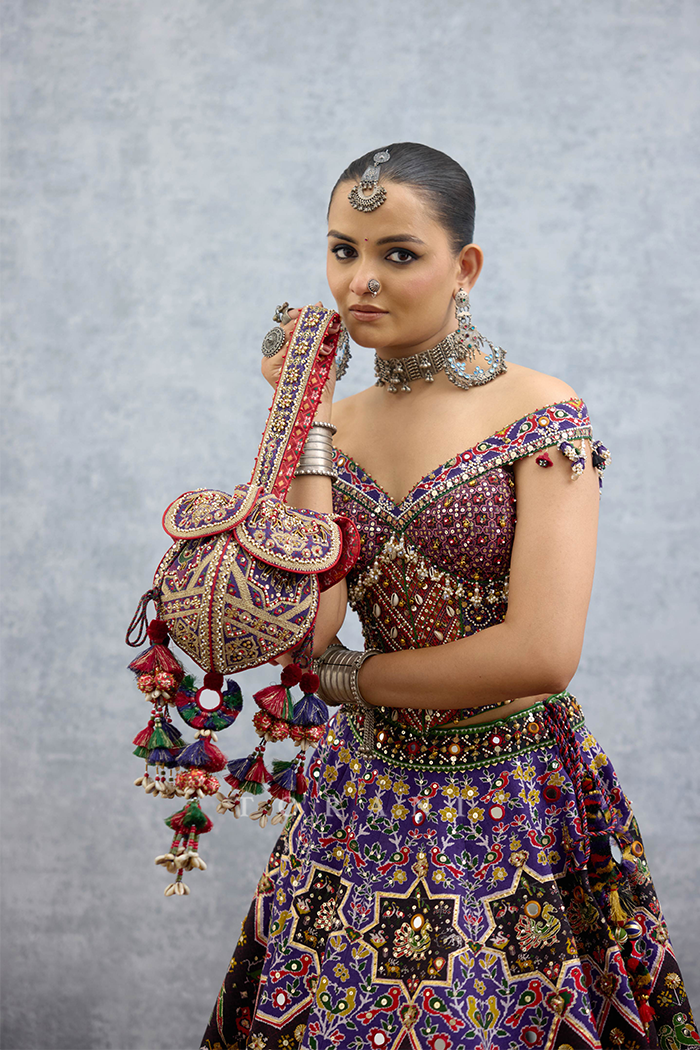 Niladri Mauri Iqra Potli