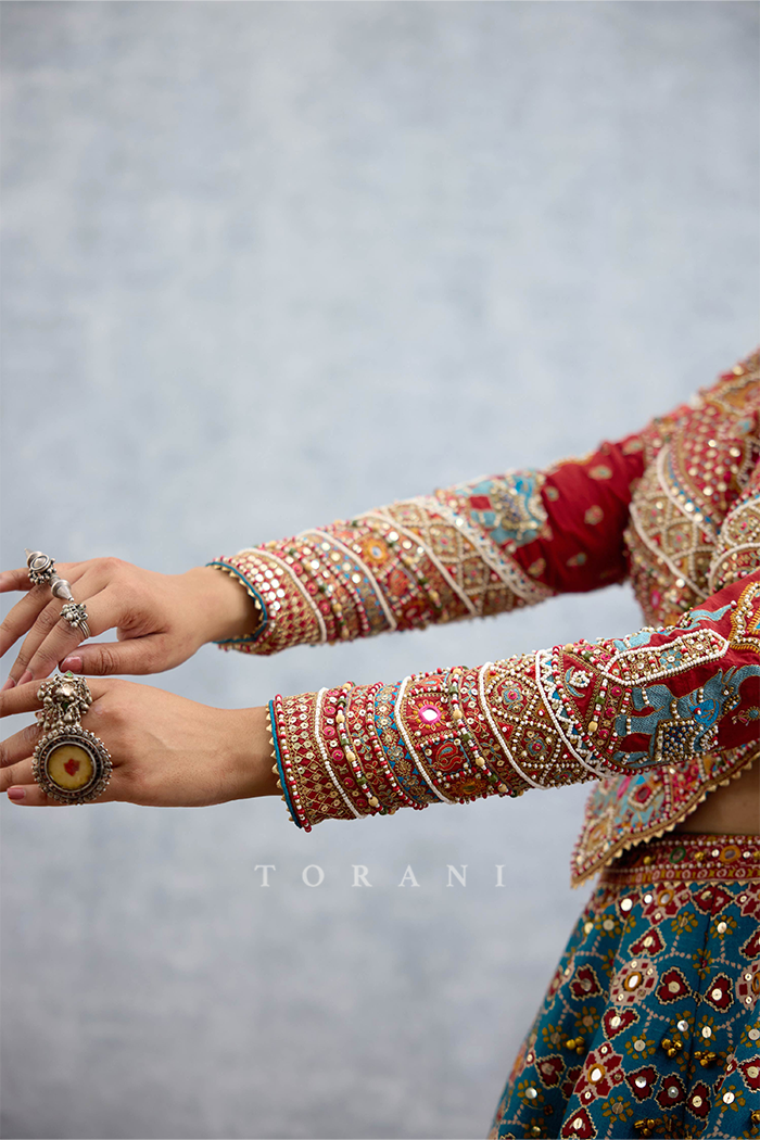 Kanak Varnaabha Lehenga Set