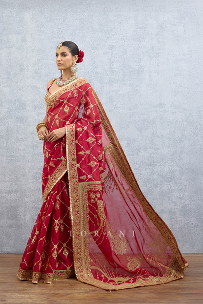 Lakshma Nayra Saree