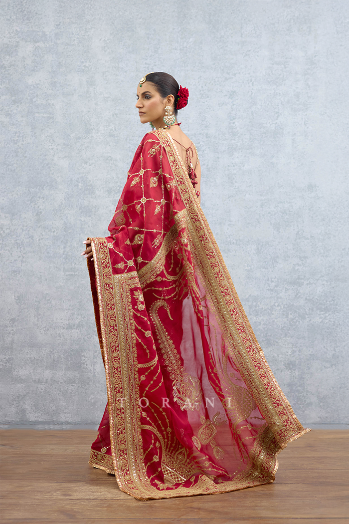 Lakshma Nayra Saree