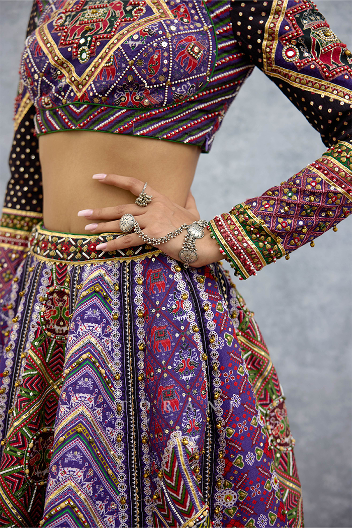 Mura Yalis Kanak Lehenga Set