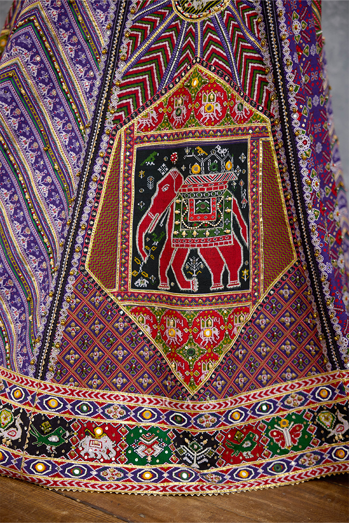 Mura Yalis Kanak Lehenga Set