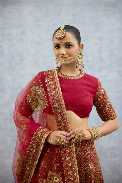 Kumkumi Maheen Odhni
