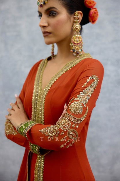 Lakshma Raina Cape Set