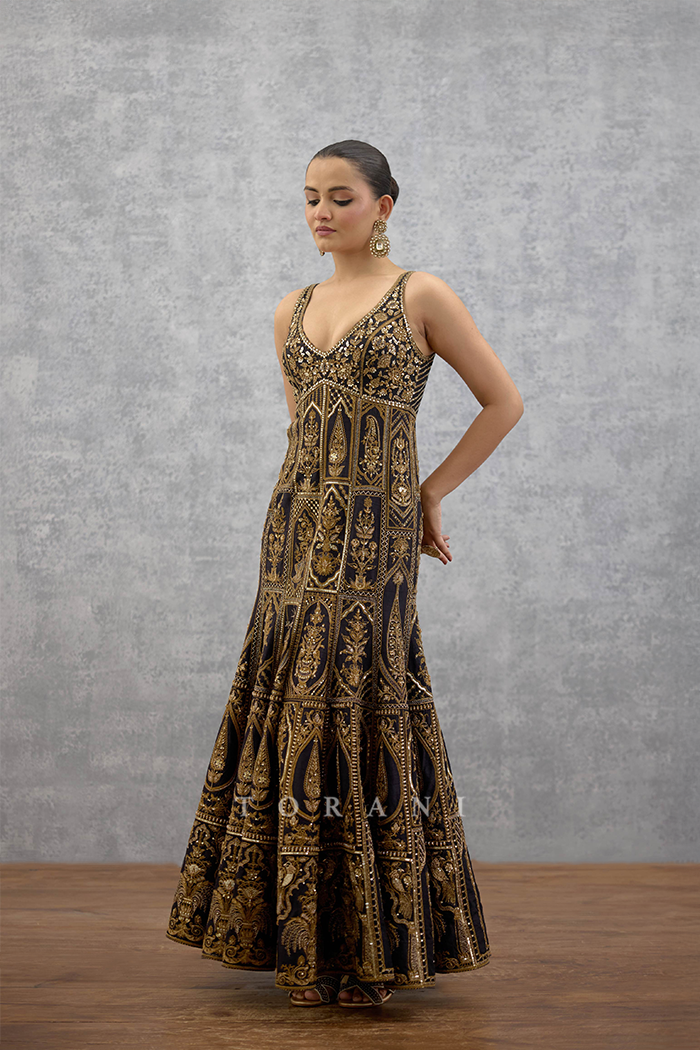 Kanchi Zarish Dress