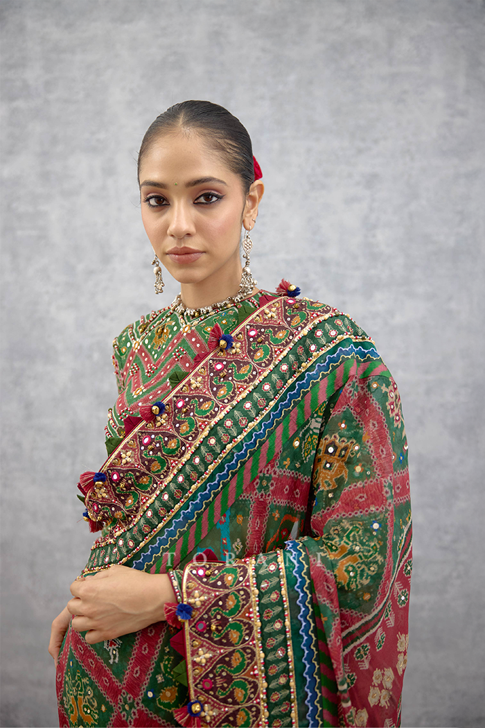 Surkhi Harit Ila Saree