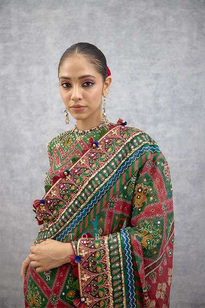 Surkhi Harit Ila Saree