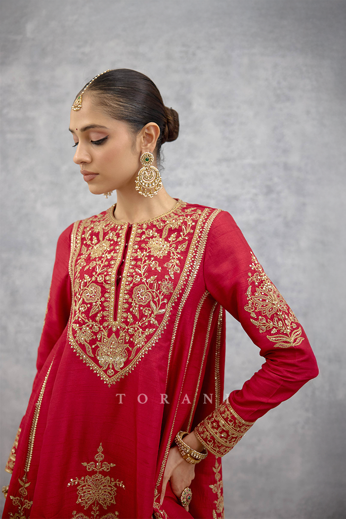 Lakshma Urwa Kurta Set