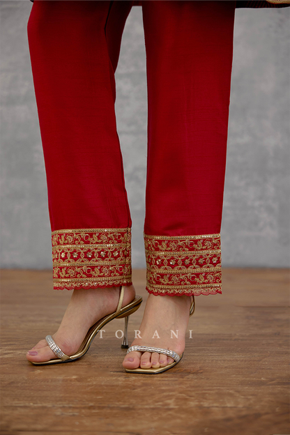 Lakshma Urwa Kurta Set