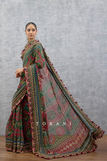 Surkhi Harit Ila Saree