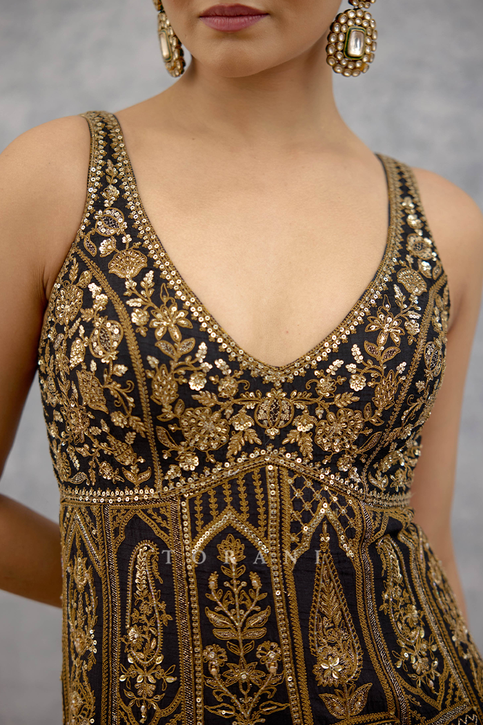 Kanchi Zarish Dress