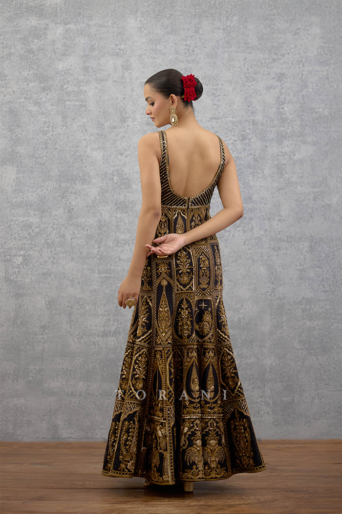 Kanchi Zarish Dress