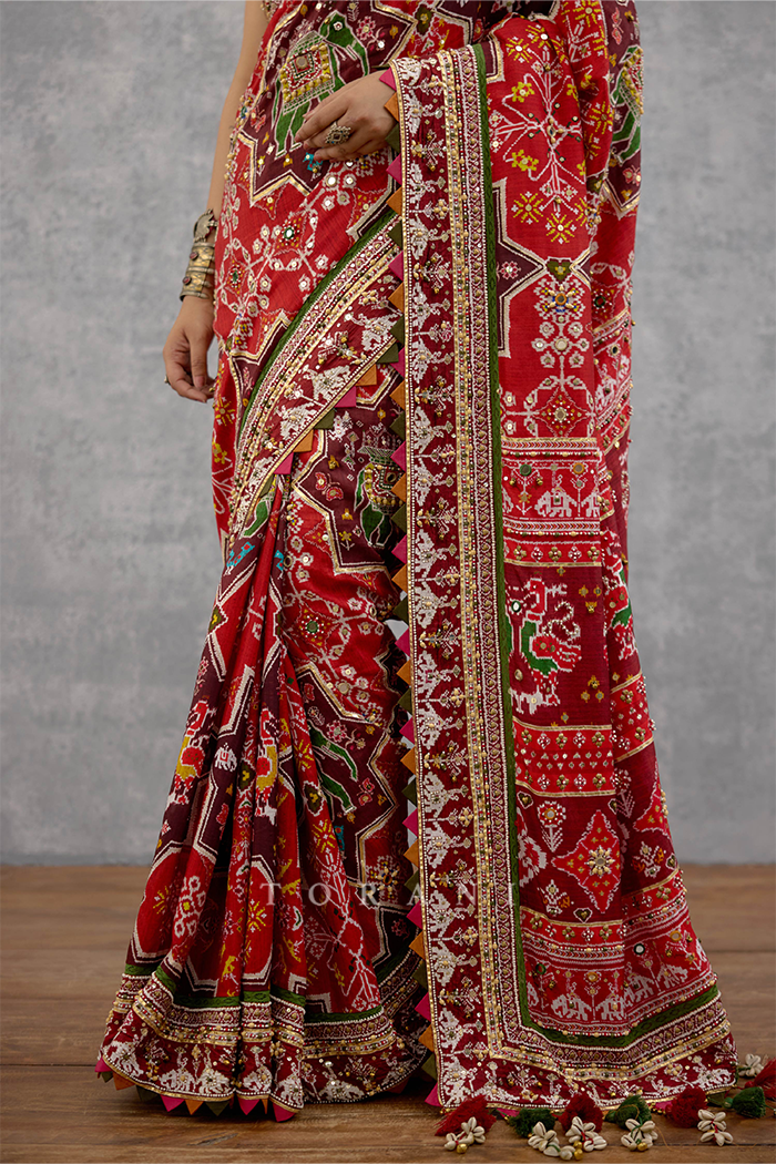 Chitrita Surkh Kanti Saree