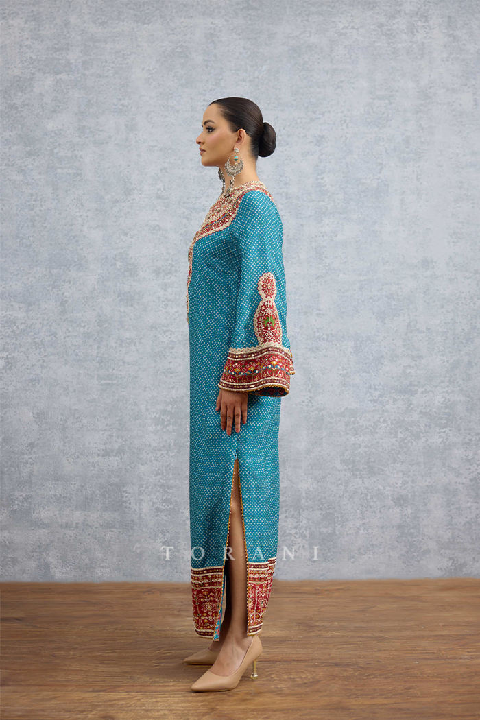 Varnaabha Rajuka Kaftan