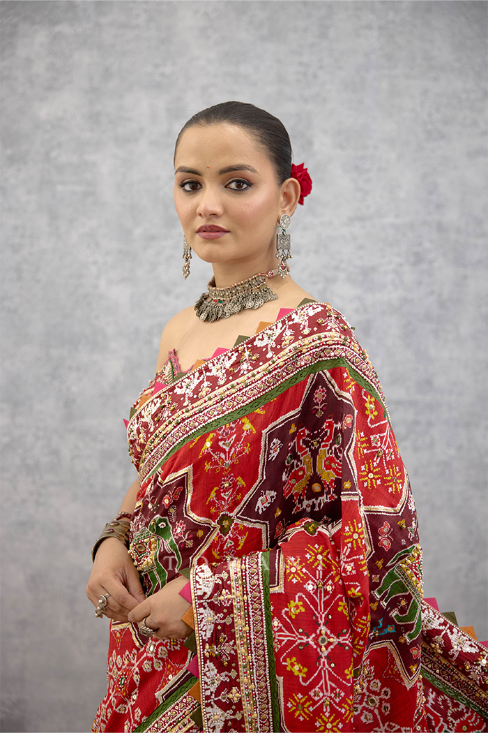 Chitrita Surkh Kanti Saree