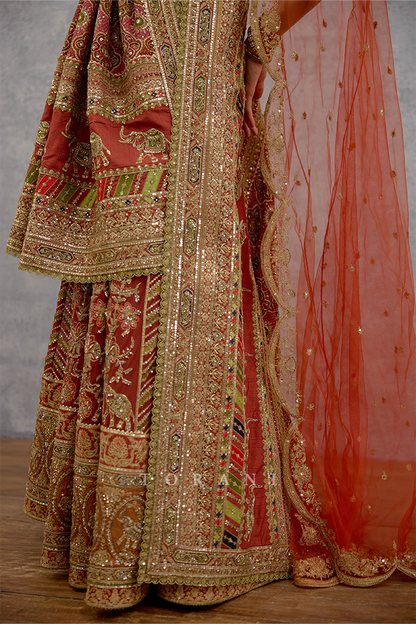Lakshma Asma Veil