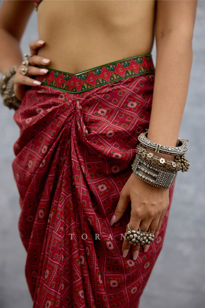 Surkhi Nagari Dhoti Set