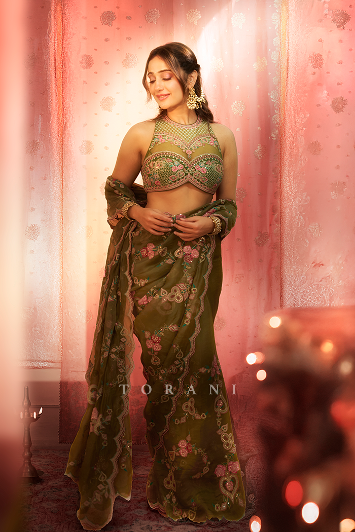 Kusha Kapila in our Dil Saaz Safiyya Saree Set