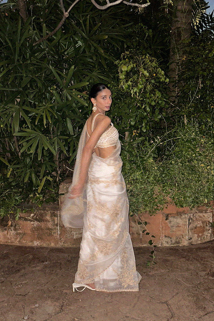 Dolly Singh in our Gul-Bano Daavya Zarra Saree Set