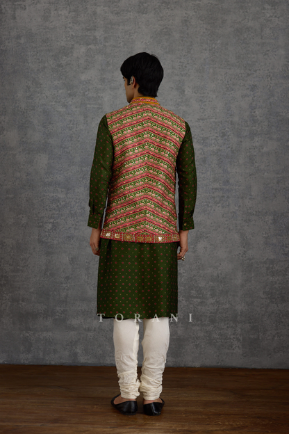 Harit Raktim Bandi Set