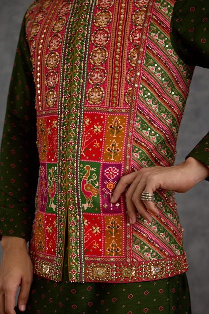 Harit Raktim Bandi Set