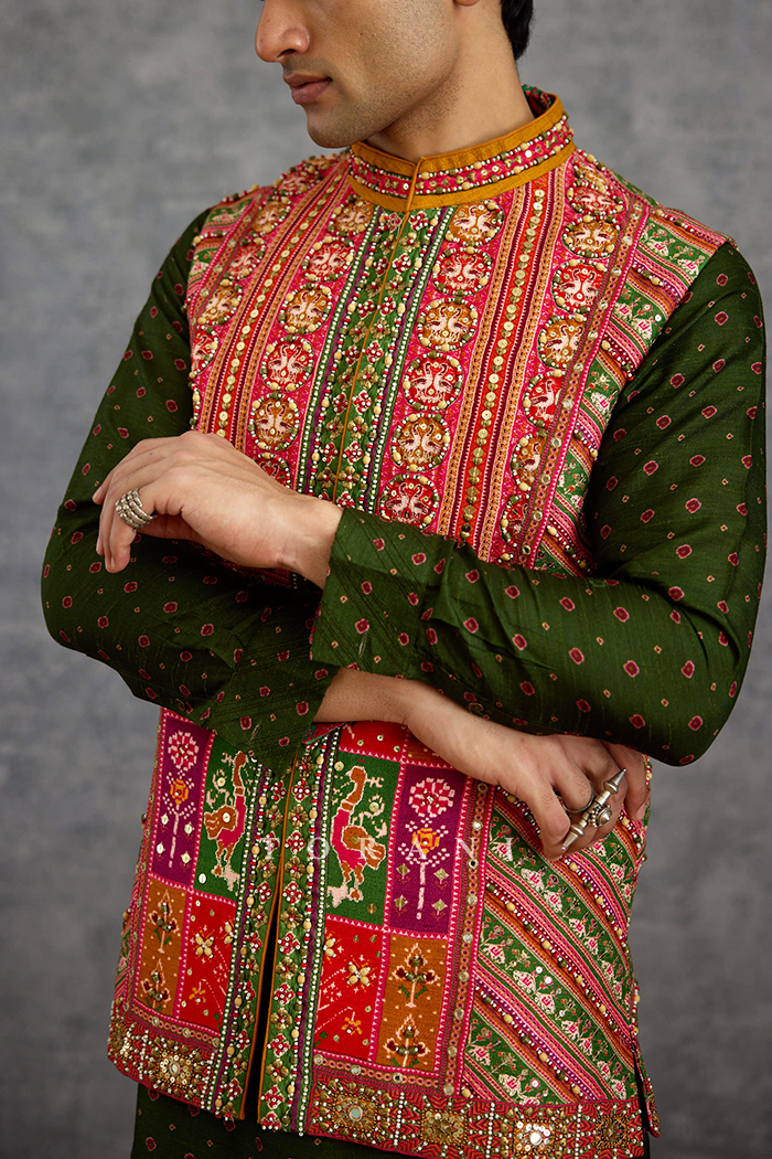 Harit Raktim Bandi Set