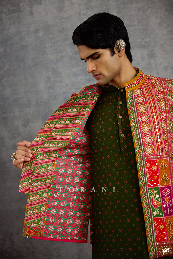 Harit Raktim Bandi Set