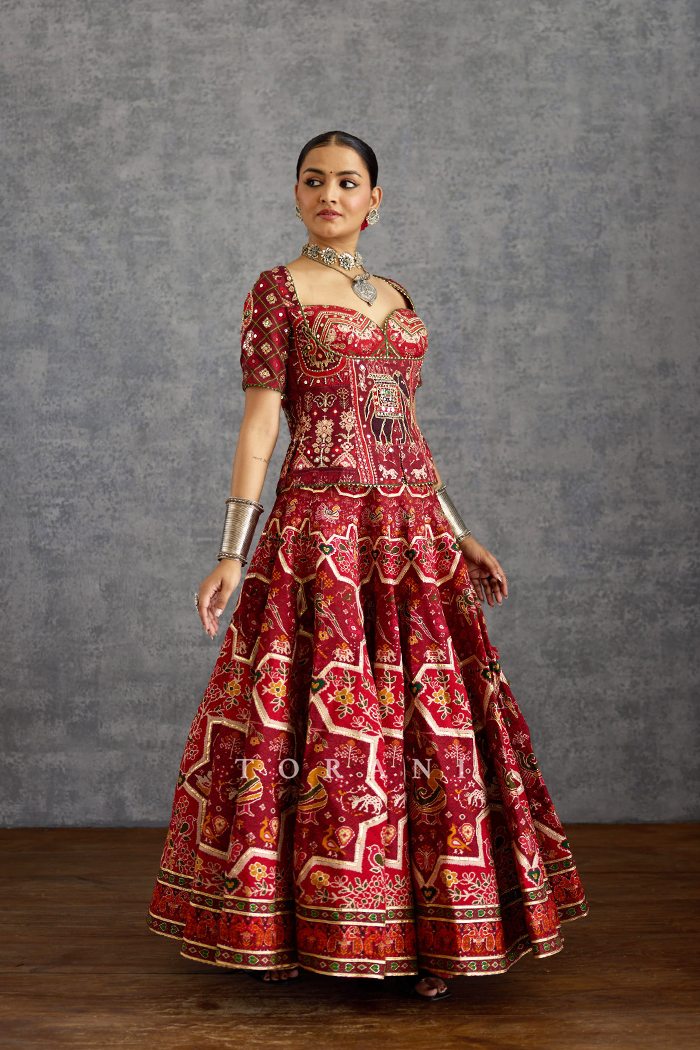 Surkhi Dhruvat Lehenga Set