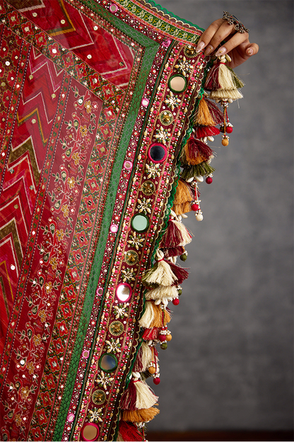 Surkhi Unsara Lehenga Set