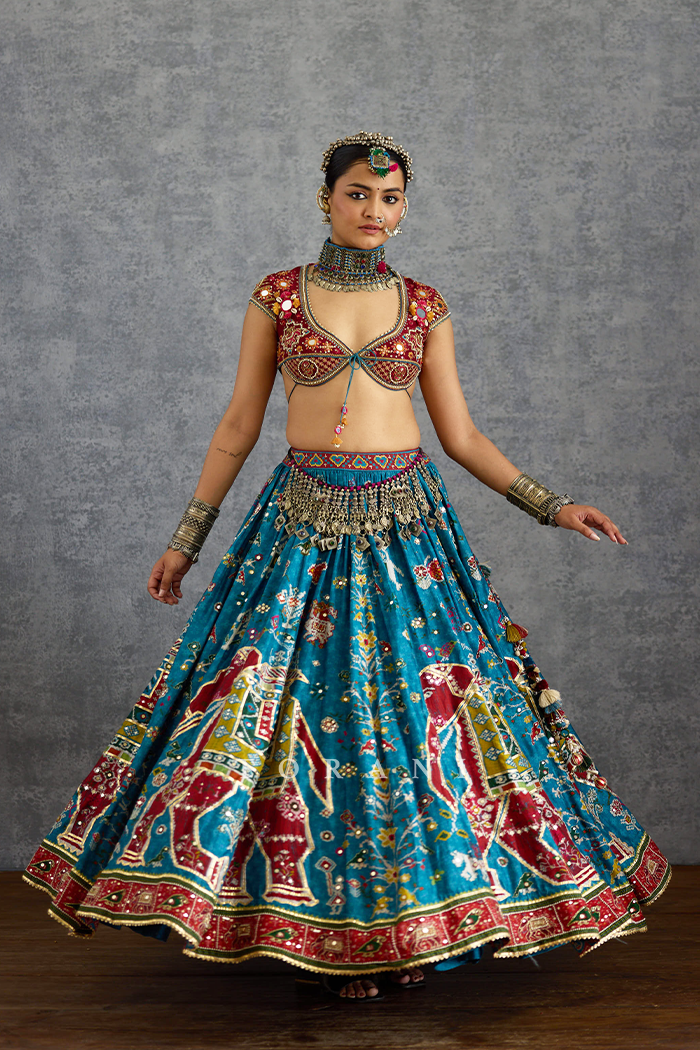 Varnaabha Unnat lehenga Set