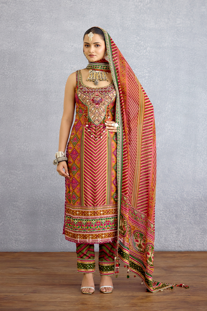 Rangili Sahithi Kurta Set